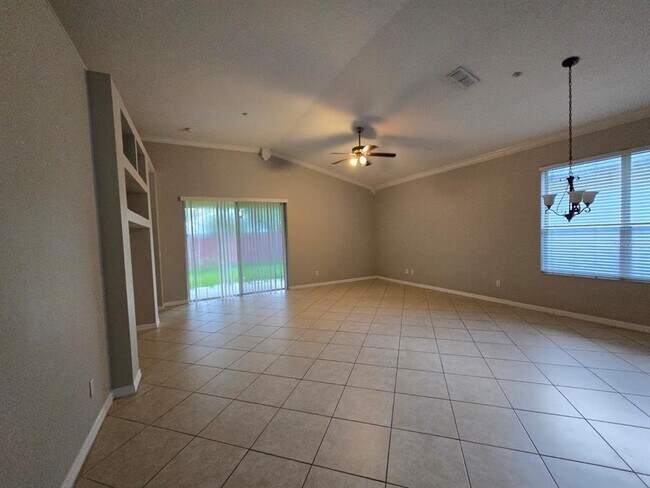 Building Photo - 9437 Leland Dr