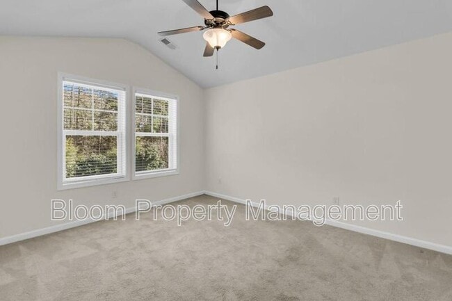 Building Photo - 1660 Bridwell Ln