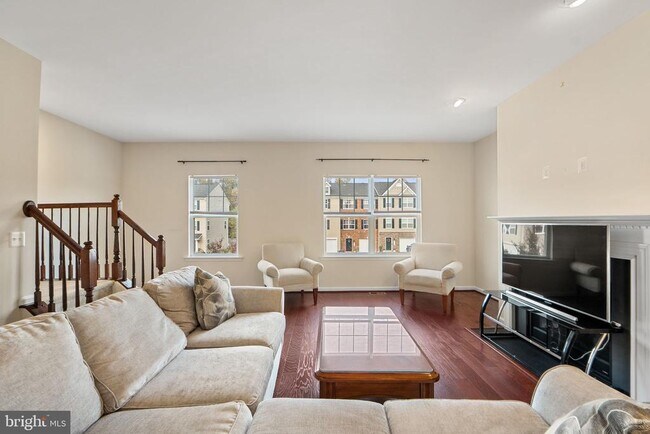 Building Photo - 2210 Mallard Landing Dr