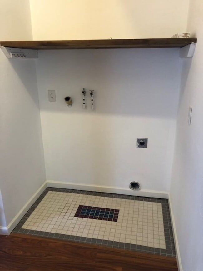 Building Photo - Custom Forest Home with ADU on 9.6 Acres!