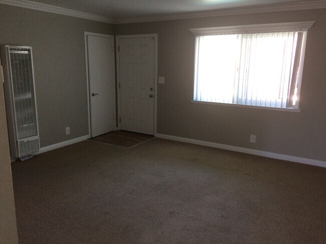 Bedroom - 1657 Ontario Dr