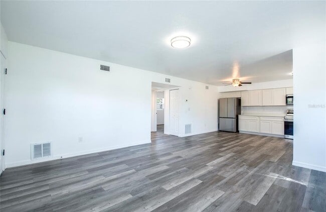 Building Photo - 717 E Gulf Blvd