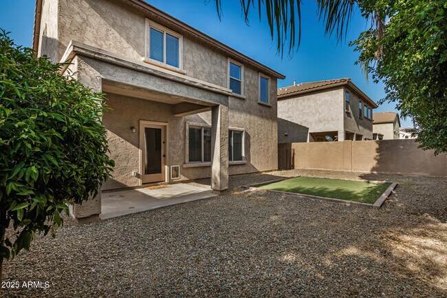 Building Photo - 11137 E Sonrisa Ave