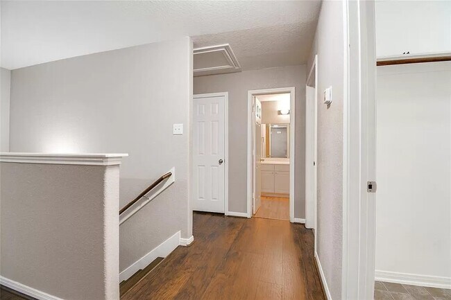 Building Photo - 28939 Birch Green Way