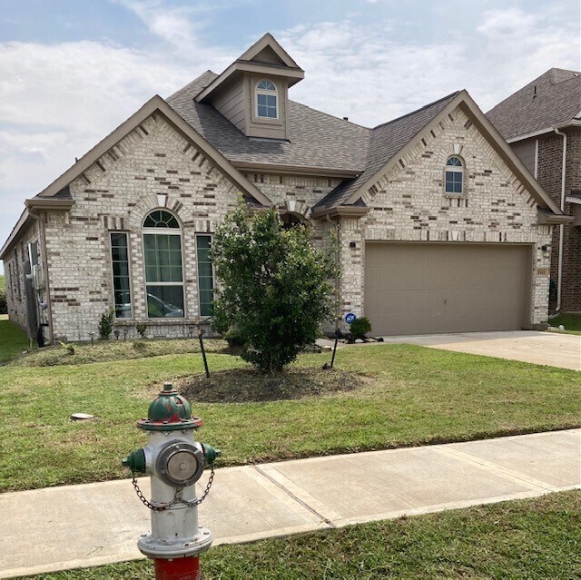 Primary Photo - 2643 Dry Creek Dr