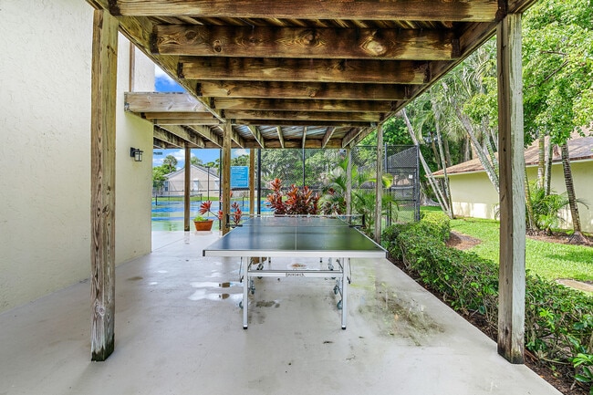 Building Photo - 155 N Lakeshore Dr