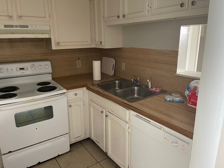 Building Photo - 3432 Yorkfield Dr