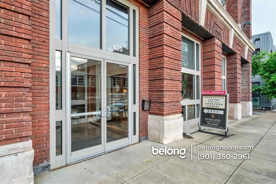 Building Photo - 420 S Front St