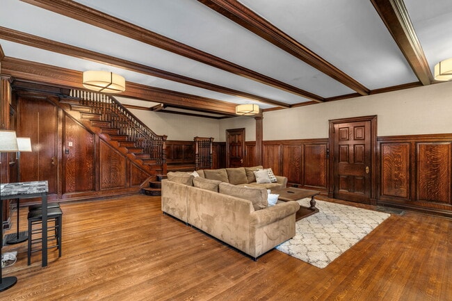 Building Photo - 5135 Ellsworth Ave