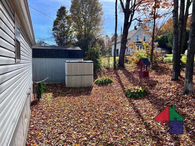 Building Photo - Your Dream Home Awaits: Spacious 3-Bedroom...