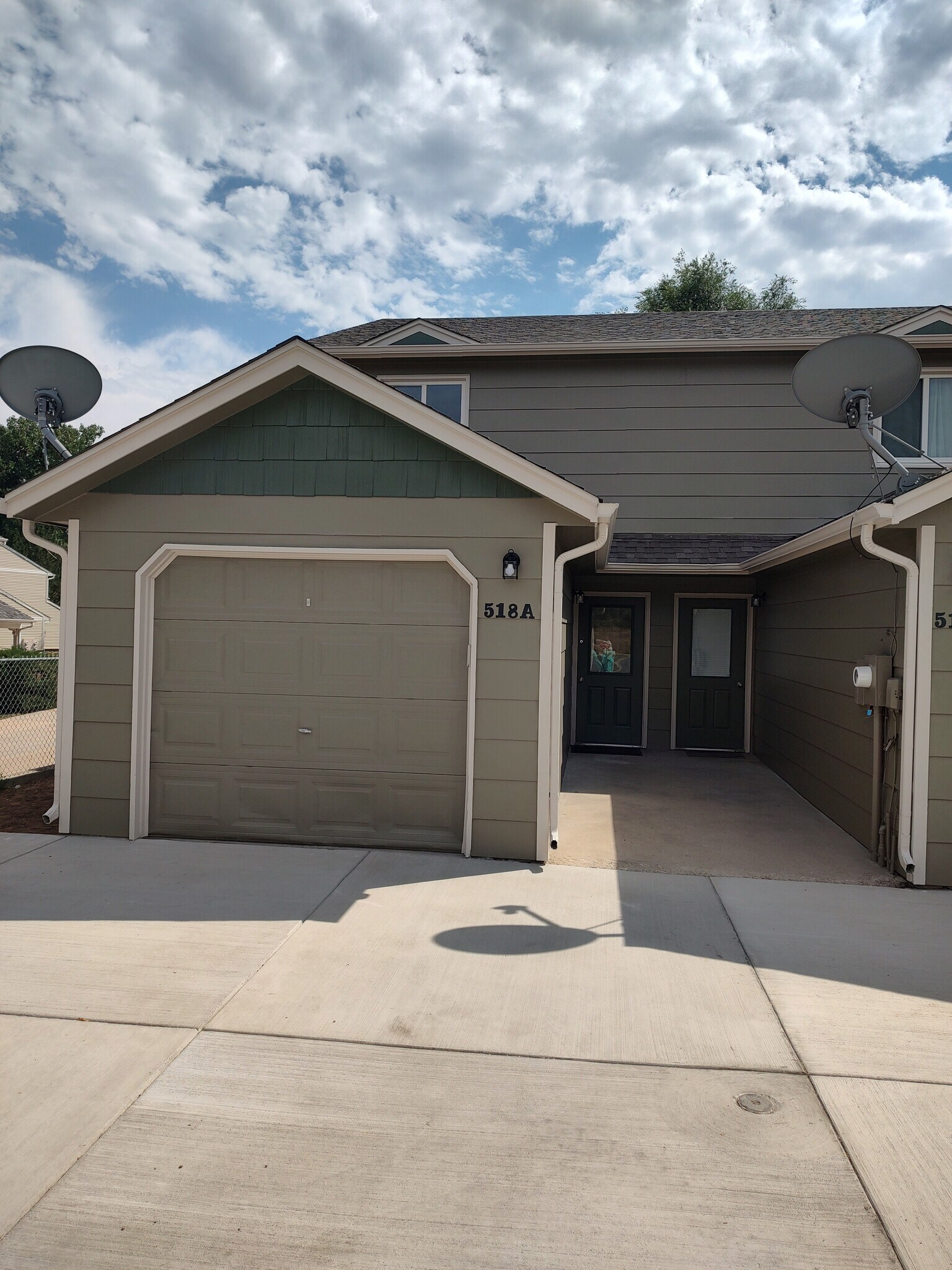 Building Photo - 518 W South Boulder Rd