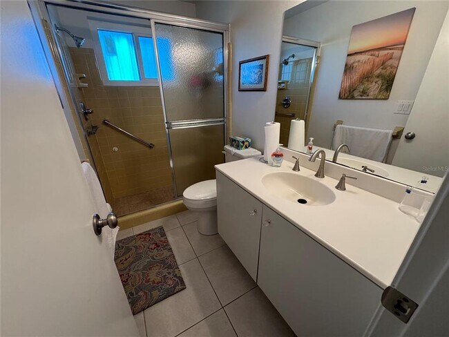 Building Photo - 1335 Cambridge Dr