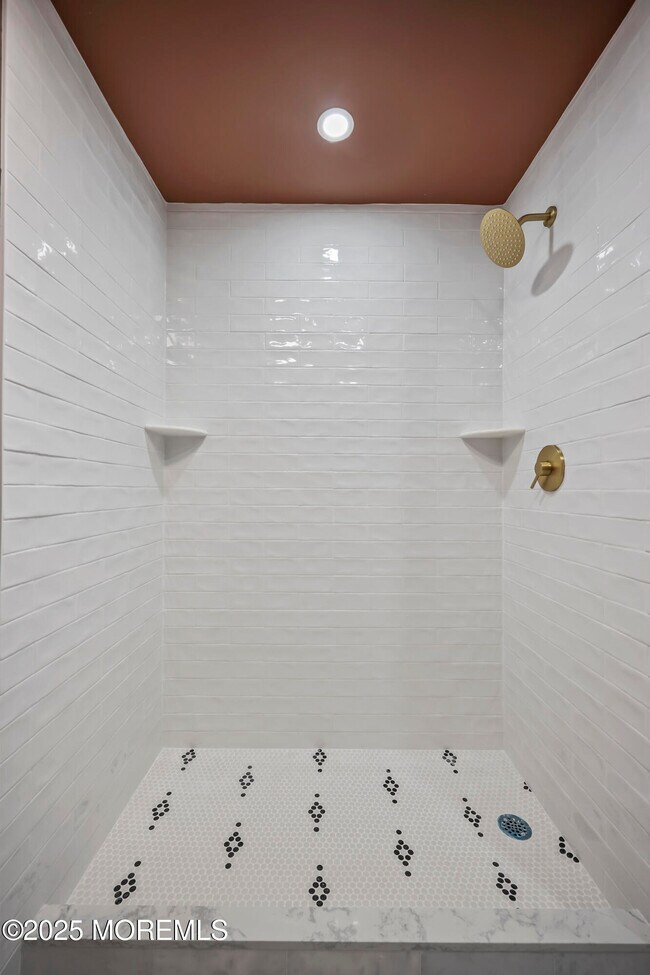 Building Photo - 400 S 1st Ave