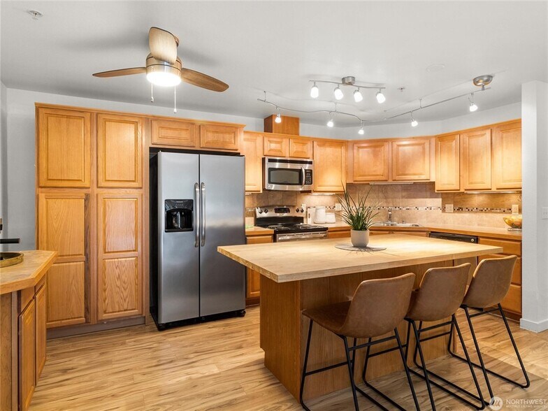 Building Photo - 13511 97th Ave E