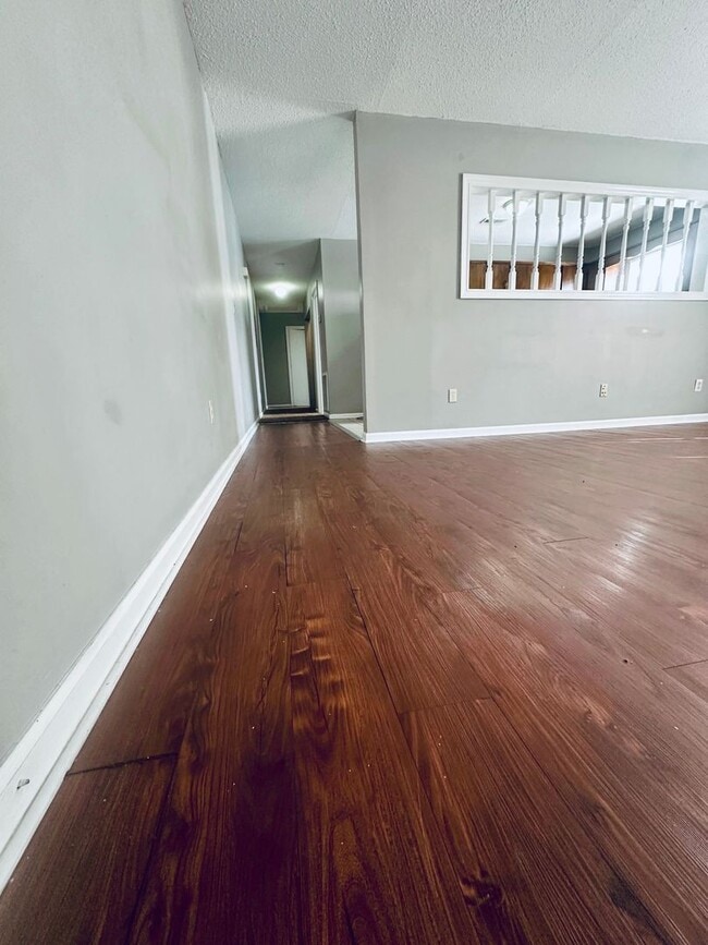 Building Photo - 1210 West End Ave