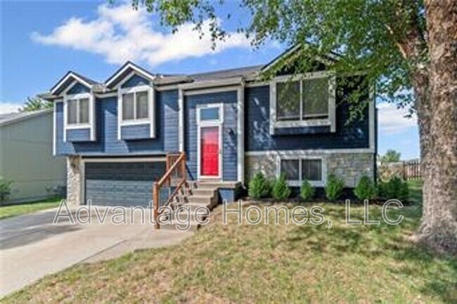 Primary Photo - 11516 N Windsor Ave