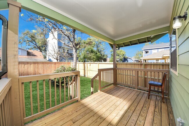 Building Photo - 122 Sidney St