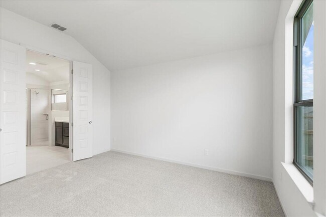 Building Photo - 154 Blackborrow Dr