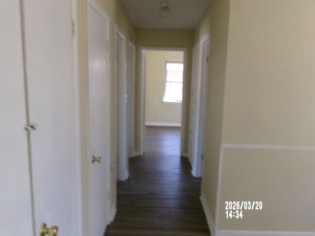 Building Photo - VERY NICE HOME IN THE RIDGECREST AREA. PETS NEGOTIABLE WITH OWNERS APPROVAL