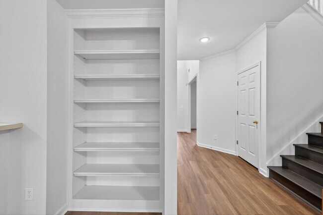 Building Photo - 2467 Bittersweet Cir