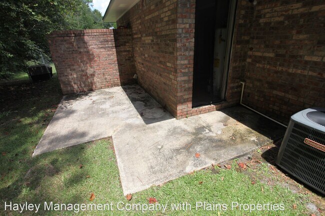 Building Photo - 2 br, 1 bath House - 1383 Hampton Drive