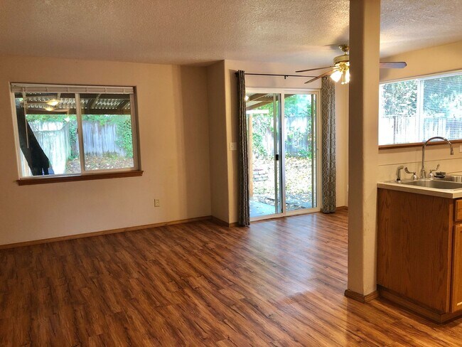 Building Photo - 270 SE Edwards Dr