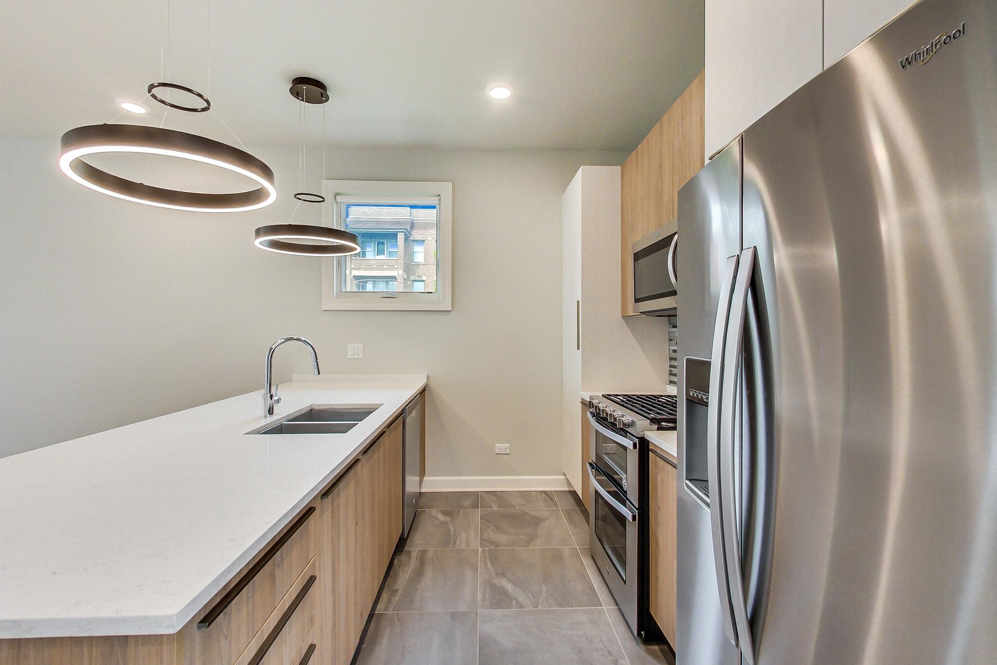 Building Photo - 6115 S University Ave