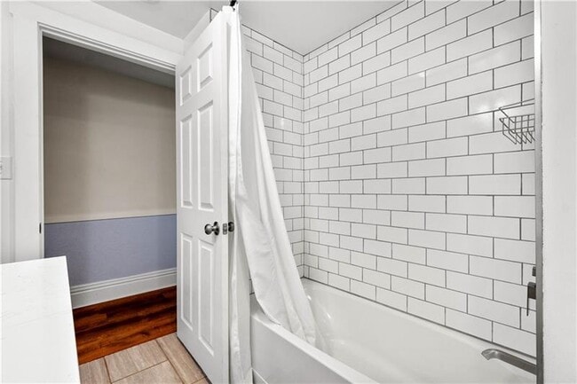 Building Photo - 1207 Linden Pl