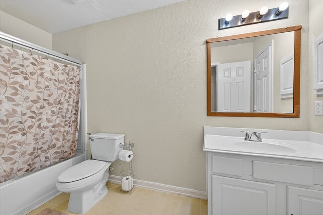 Building Photo - 21515 White Falls Ln