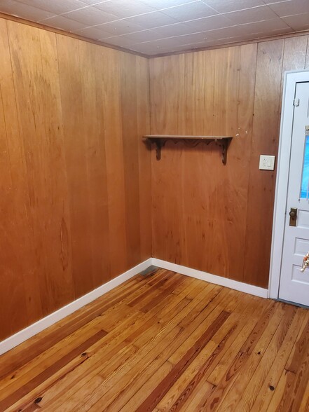 Building Photo - 729 Catherine St