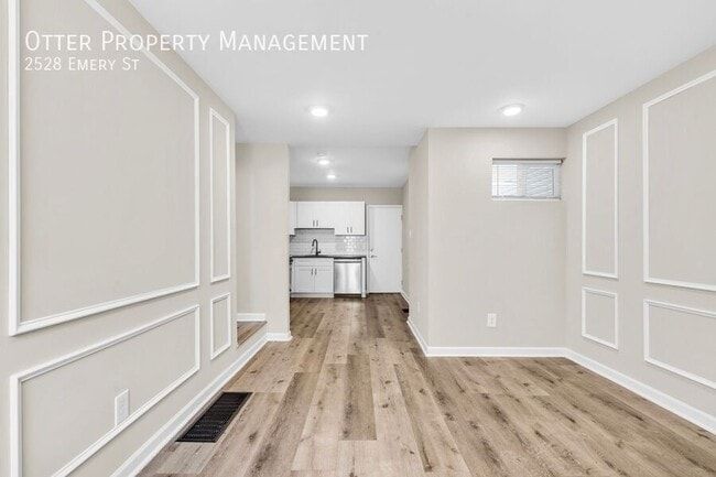 Building Photo - 2528 Emery St