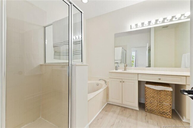 Building Photo - 10627 SW Cam Run