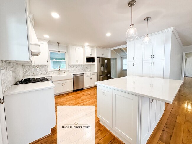 Building Photo - Beautiful Brick Ranch in Taylors, SC