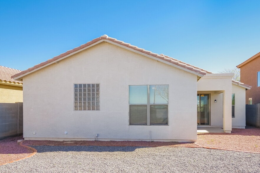 Building Photo - 6224 S 46th Ln