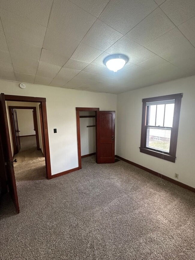 Building Photo - sun916