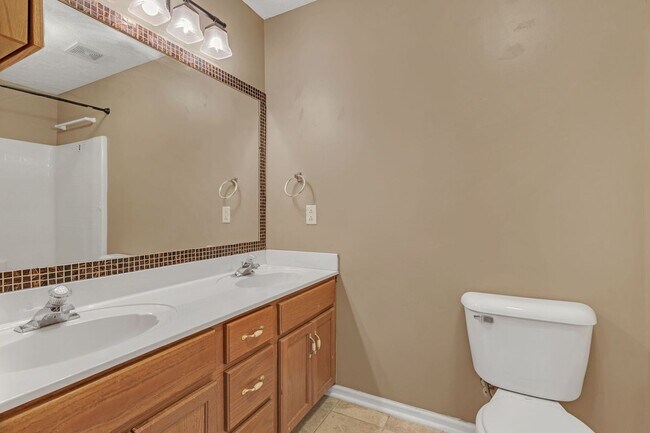 Building Photo - Awesome 3BR/2BA home near Percy Priest!