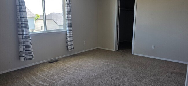 Building Photo - Stunningly Upgraded 4-Bedroom Home in Prime Kuna Location