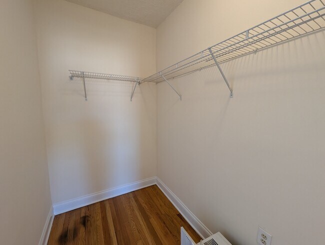 Building Photo - 2653 N Spaulding Ave