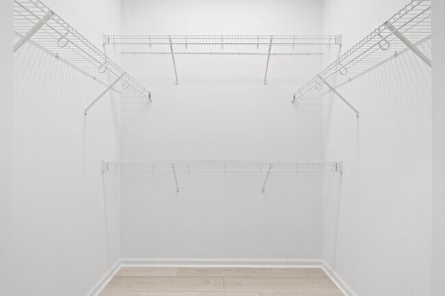 Building Photo - 4416 Longwood Lk Sq