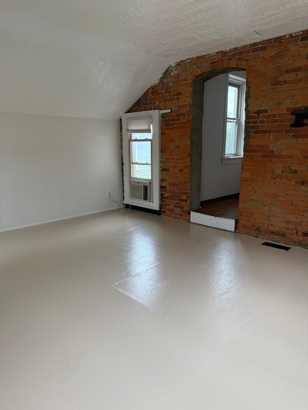 Building Photo - 2071 Fulton Rd