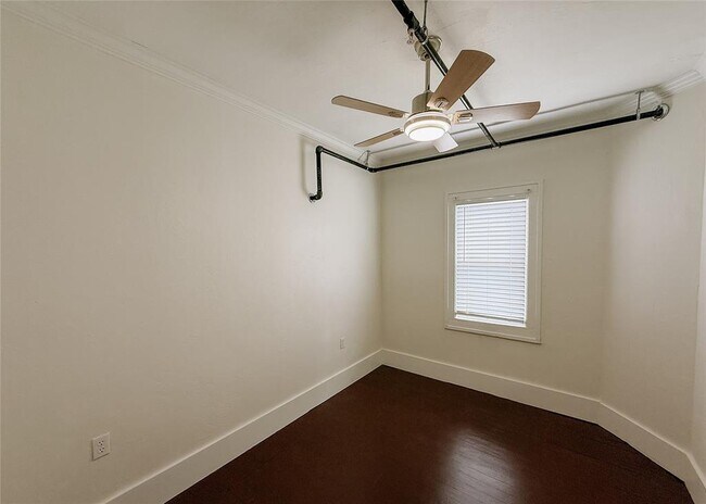 Building Photo - 1120 NW 51st St