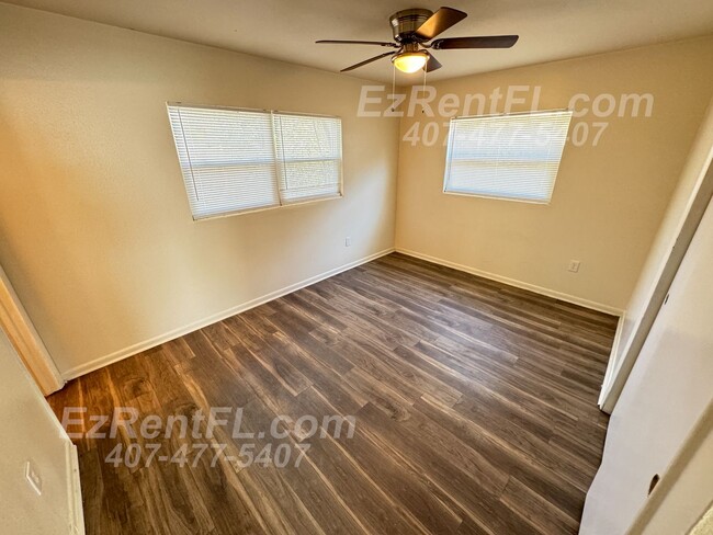 Building Photo - Remodeled 3/2 in Orlando - Move-in Special...