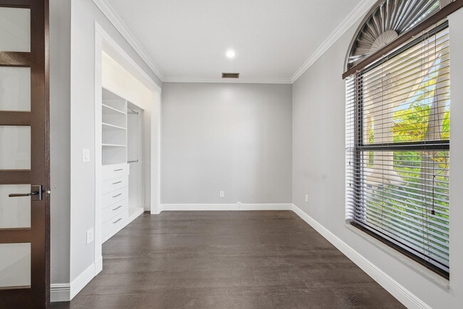 Building Photo - 10270 SW 58th St