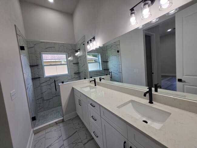 Building Photo - Newer Construction- 3 bed 2 bath Patio Home on the Golf Course – Turkey Creek