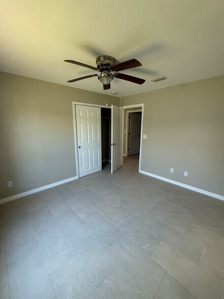 Building Photo - 511 S Wilson Ave