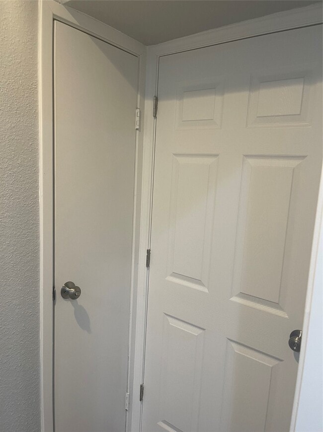 Building Photo - 10912 Gulf Fwy