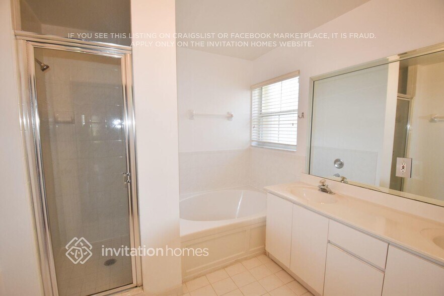 Building Photo - 345 W Cypress Cove Cir