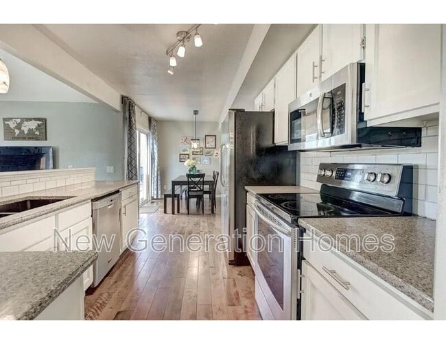 Building Photo - 4245 Sabin Ct