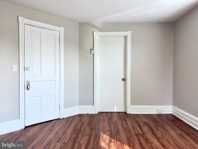 Building Photo - 14 3rd