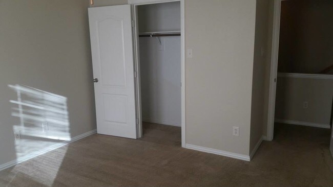 Building Photo - 318 Stockade Ln